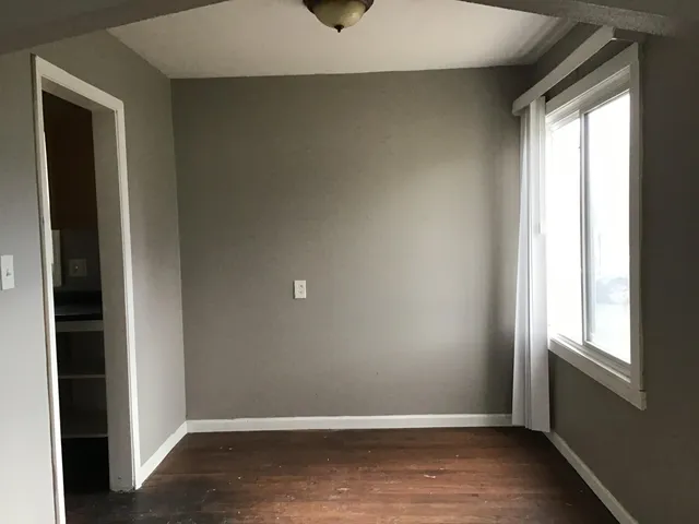 $120,000 | 19453 Roscommon Street, Harper Woods, MI 48225