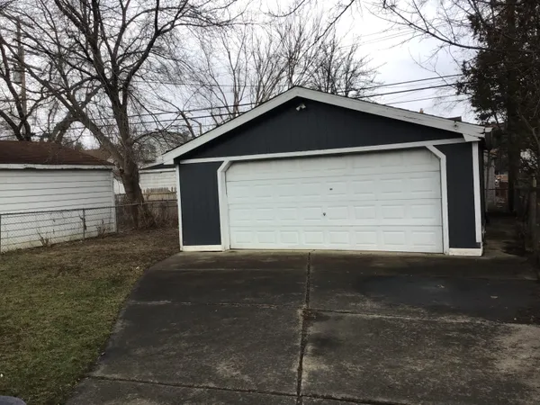 $120,000 | 19453 Roscommon Street, Harper Woods, MI 48225