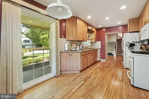 $4,600 | 12904 North Commons Way, Potomac, MD 20854