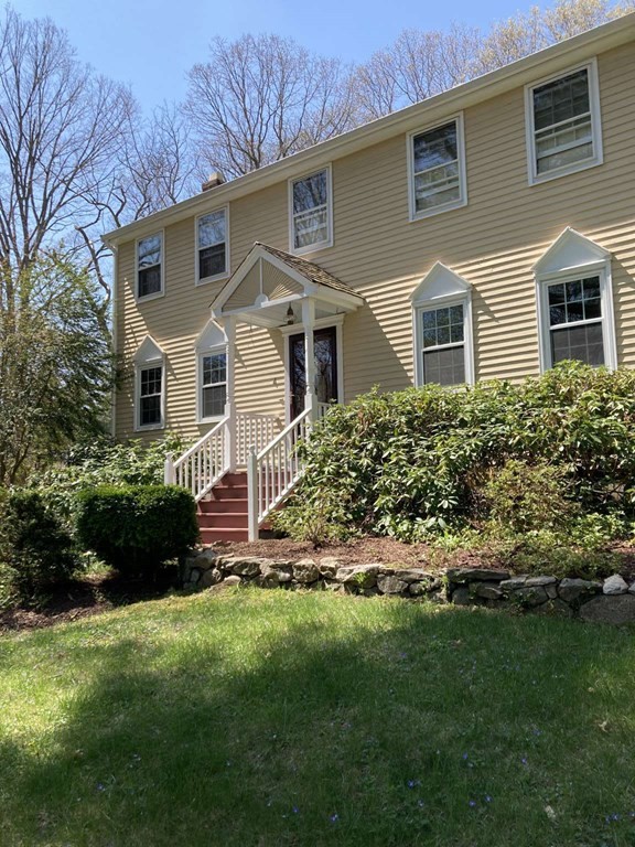 4 Birch Bark Road Medway, MA 02053 - Photo 2 of 20