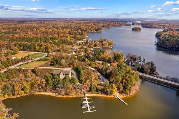 $459,500 | 215 Village Lane, Salisbury, NC 28146
