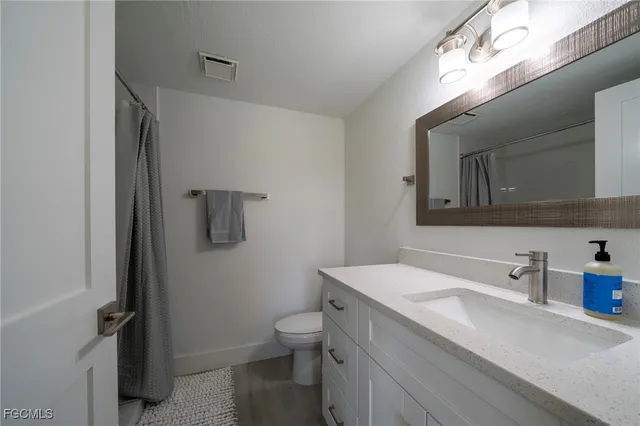 $1,500 | 16881 Davis Road, Unit 716, Fort Myers, FL 33908