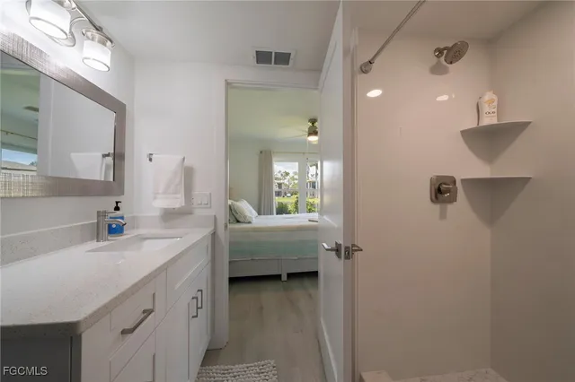 $1,500 | 16881 Davis Road, Unit 716, Fort Myers, FL 33908