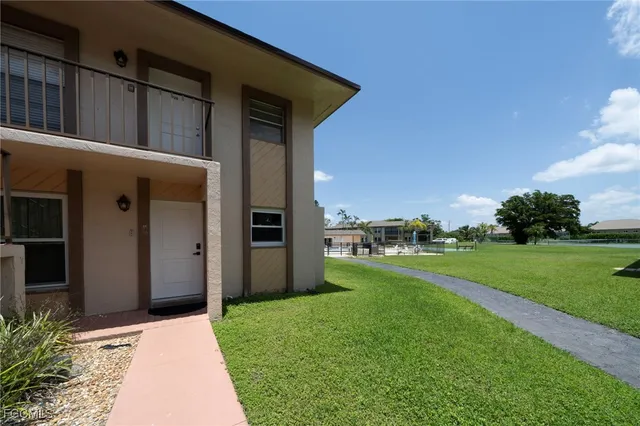 $1,500 | 16881 Davis Road, Unit 716, Fort Myers, FL 33908