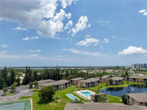 $1,500 | 16881 Davis Road, Unit 716, Fort Myers, FL 33908