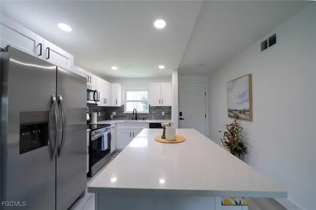 $1,500 | 16881 Davis Road, Unit 716, Fort Myers, FL 33908