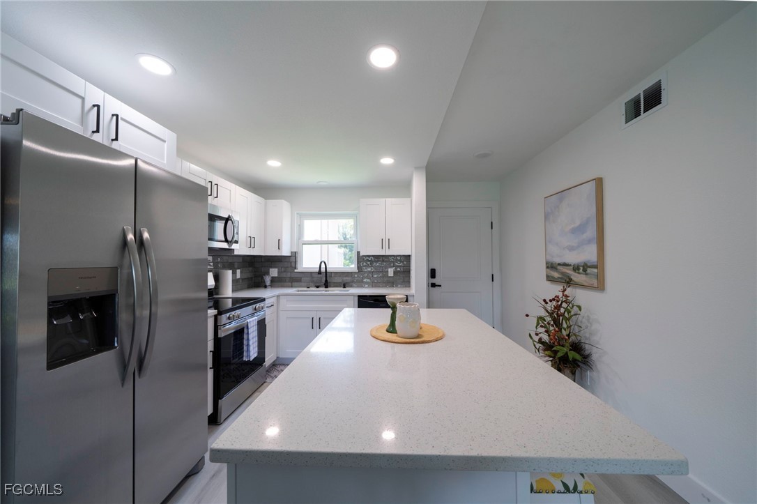 16881 Davis Road, Unit 716 Fort Myers, FL 33908 - Photo 7 of 28