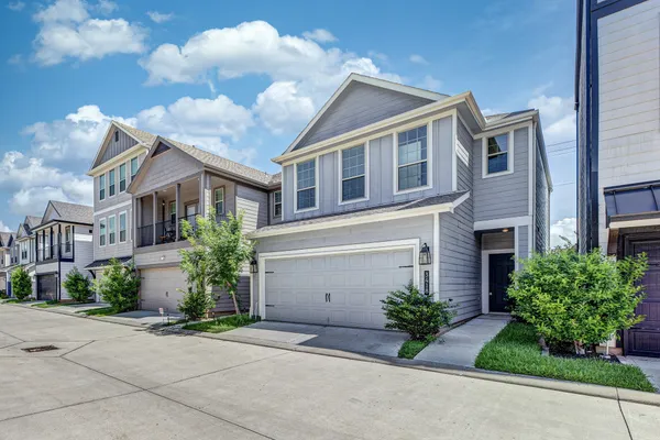 $2,200 | 3418 Avondale Vw Drive, Houston, TX 77054