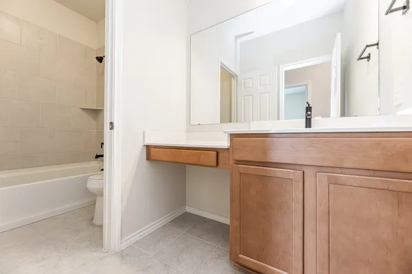 $2,200 | 3418 Avondale Vw Drive, Houston, TX 77054