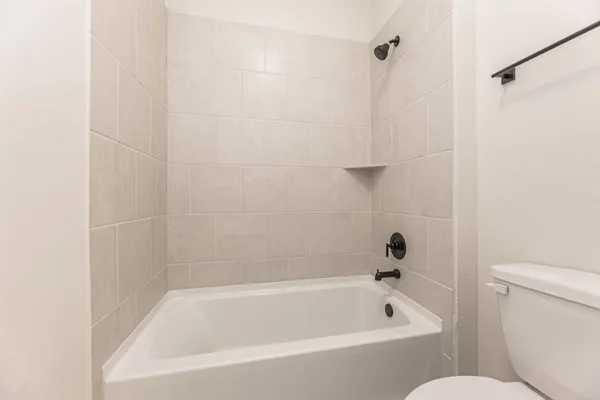 $2,200 | 3418 Avondale Vw Drive, Houston, TX 77054