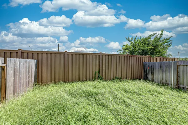 $2,200 | 3418 Avondale Vw Drive, Houston, TX 77054