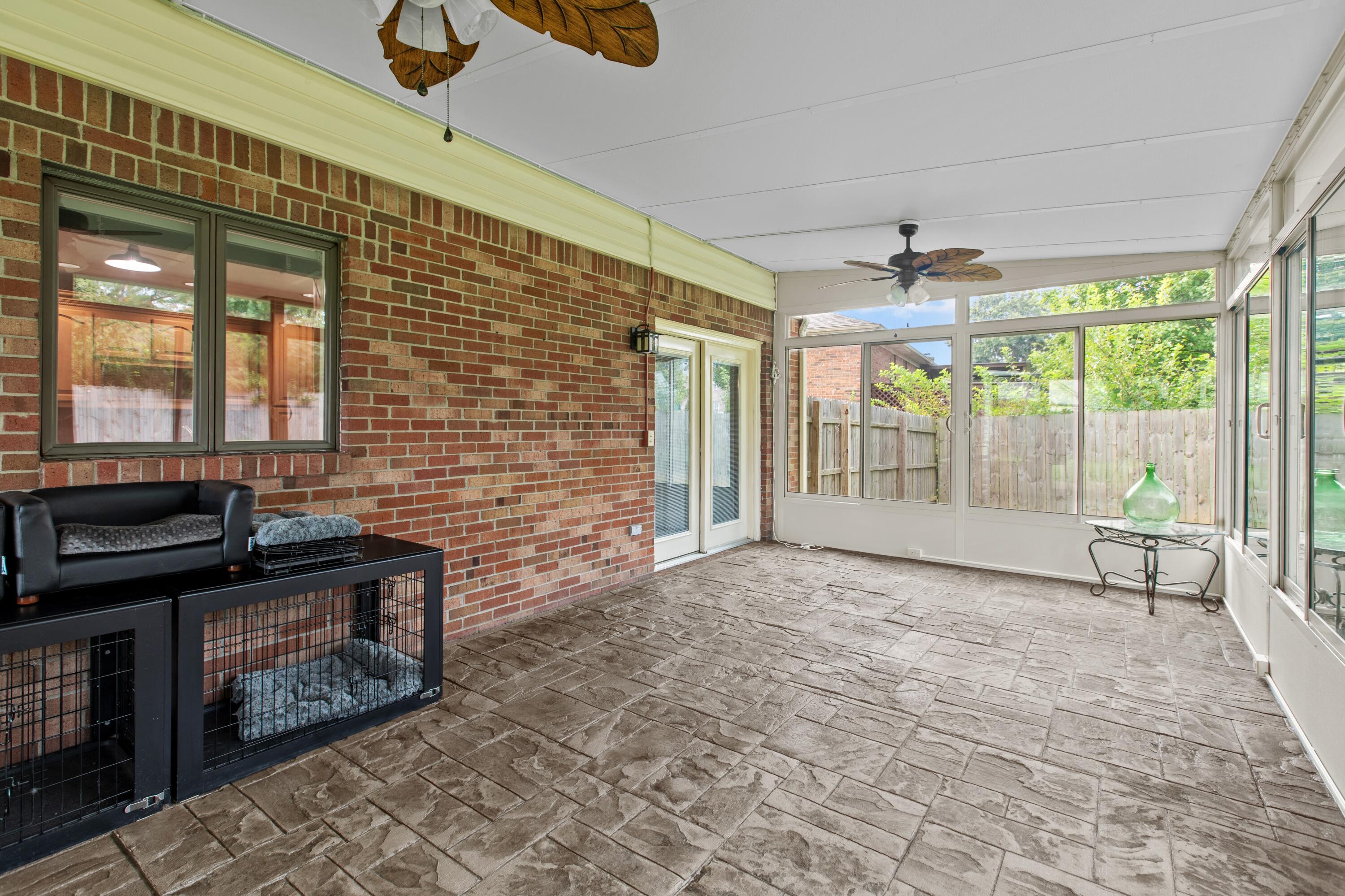 208 Falcon Road Versailles, KY 40383 - Photo 10 of 28 Sunroom