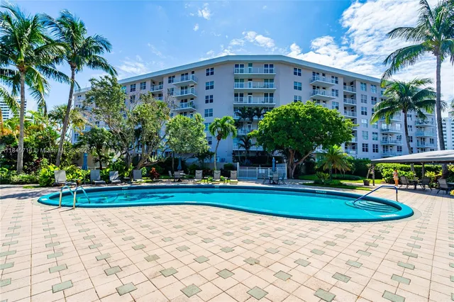 $5,500 | 2851 South Ocean Boulevard, Unit 1N, Boca Raton, FL 33432