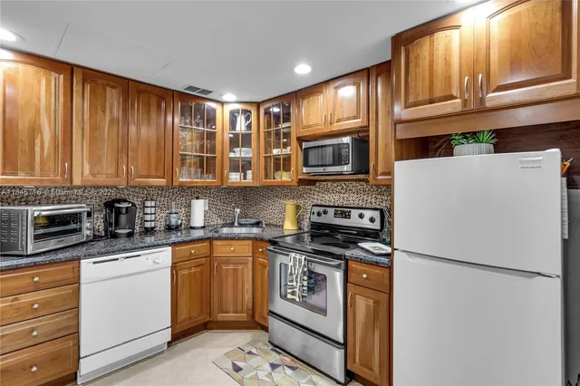 $5,500 | 2851 South Ocean Boulevard, Unit 1N, Boca Raton, FL 33432