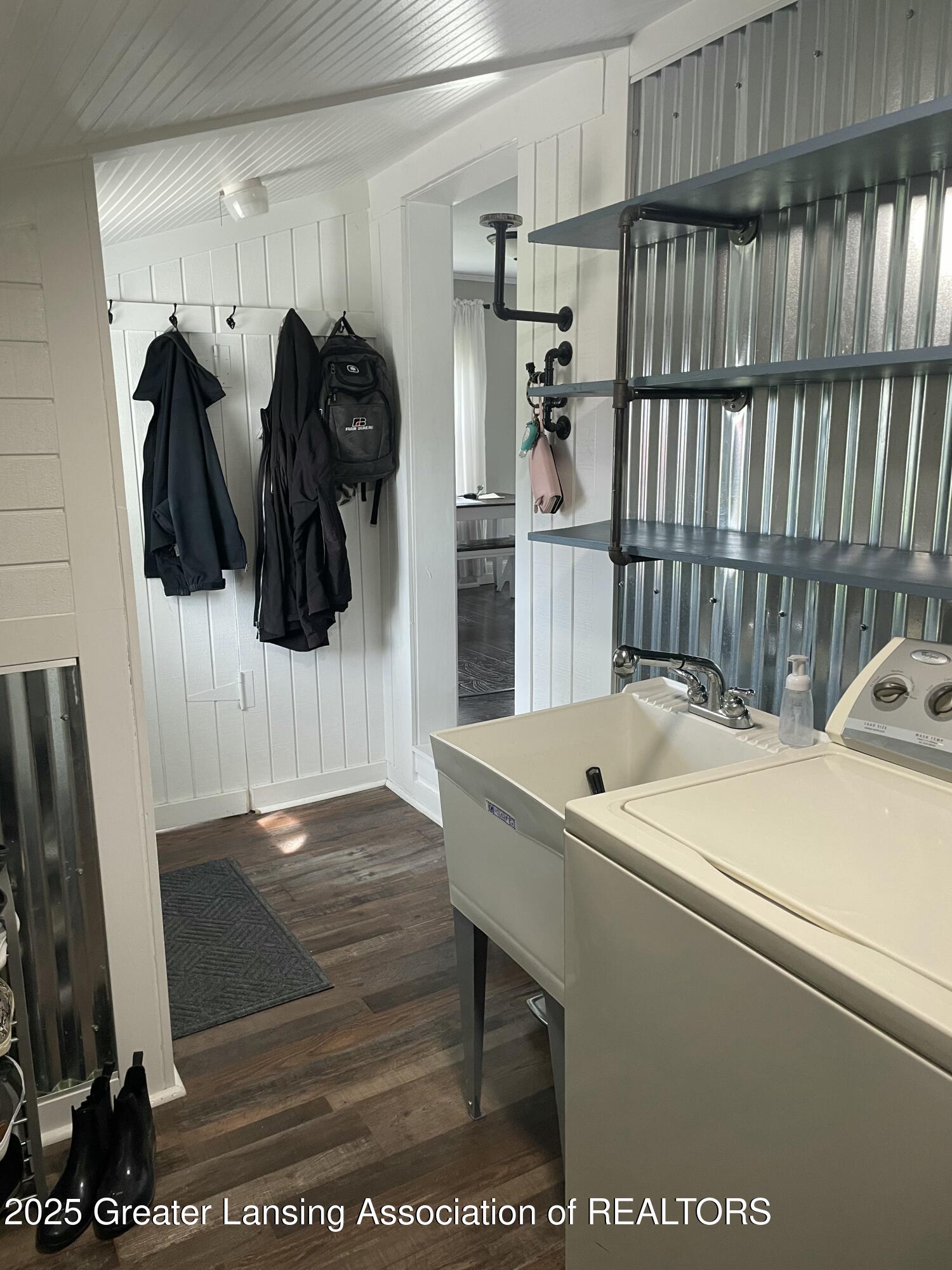 426 South Main Street Fowler, MI 48835 - Photo 16 of 36 Laundry Room
