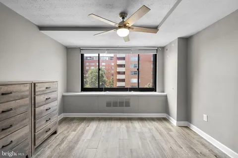 $214,900 | 1021 Arlington Boulevard, Unit 806, Arlington, VA 22209
