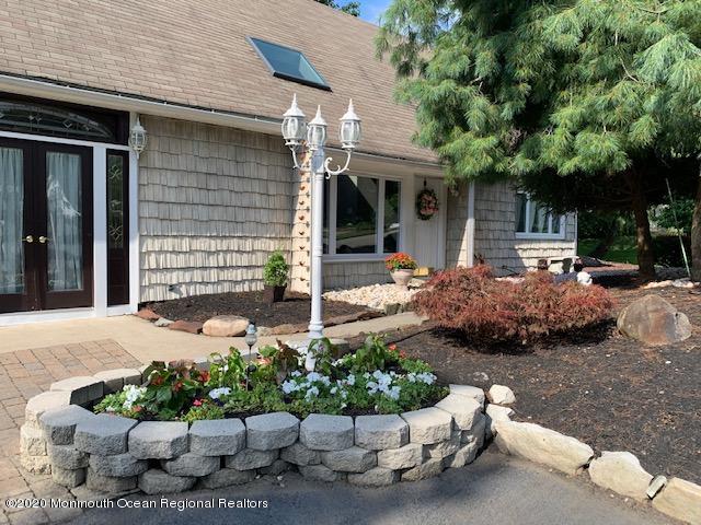 22 Hillside Road Manalapan, NJ 07726 - Photo 1 of 18 IMG_6648