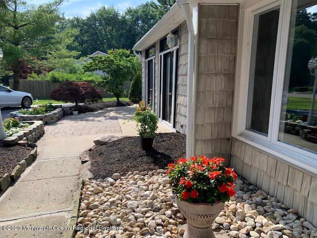 22 Hillside Road Manalapan, NJ 07726 - Photo 2 of 18 IMG_6647