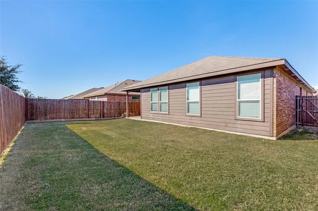 $385,000 | 16032 Tottenhall Pass, Justin, TX 76247