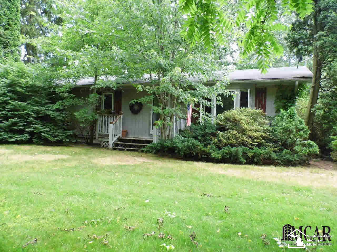 2091 Wells Road Dundee, MI 48131 - Photo 1 of 10 21310578.JPG