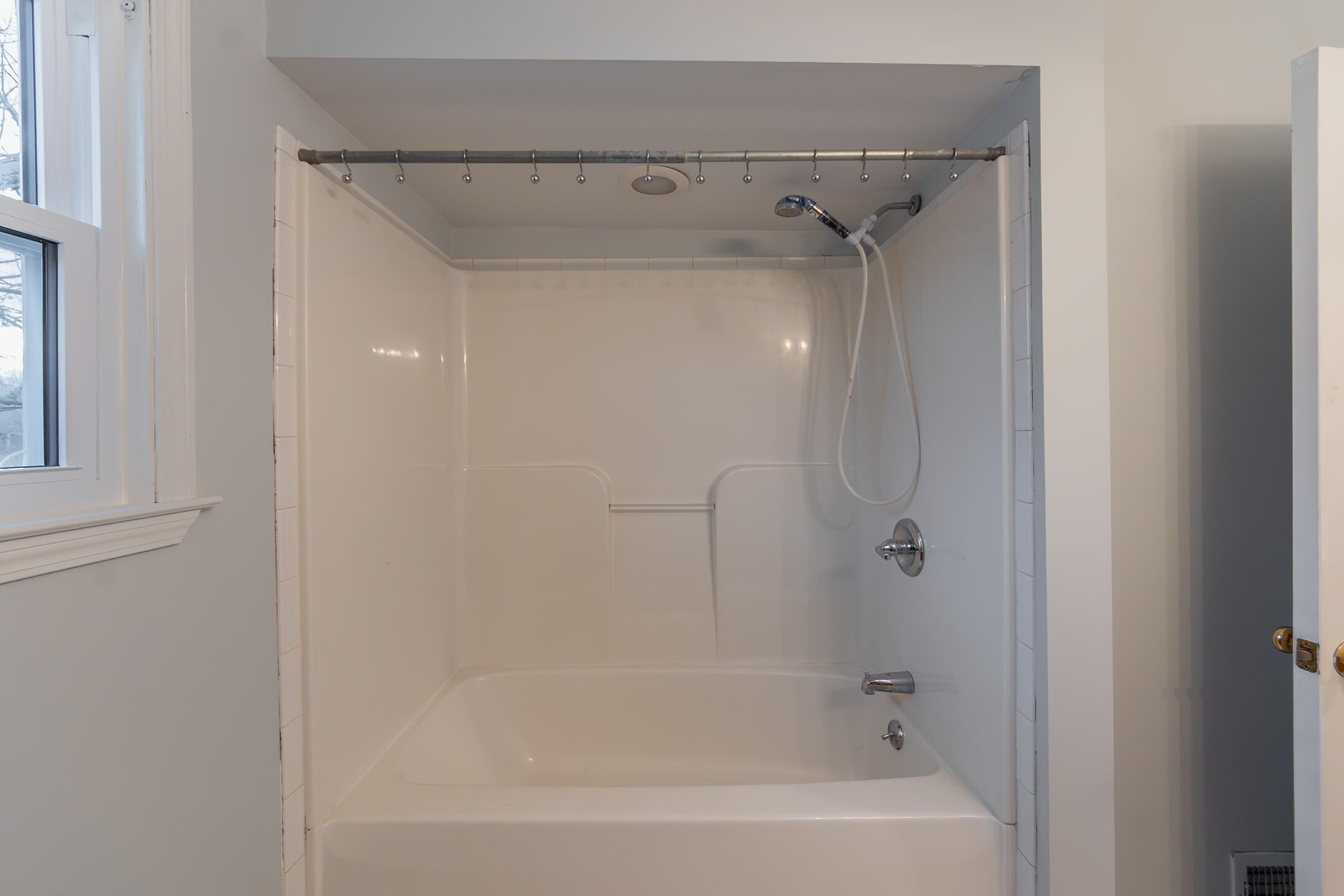 18485 Ridge Road Northville, MI 48167 - Photo 27 of 32 The Benefit of this Northville Twp Lease