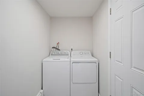 $629,999 | 29 Pitchpine Place, Medford, NY 11763