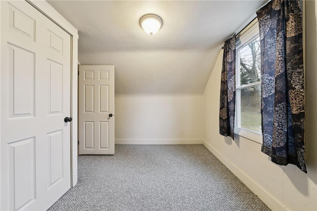 2052 McKinney Road Monroeville, PA 15146 - Photo 23 of 30 an empty room with windows