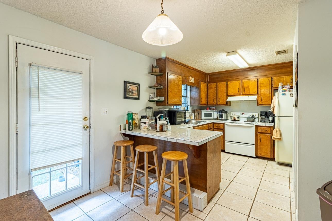 3075 Holley Point Road Navarre, FL 32566 - Photo 5 of 24 Gallery Image 5