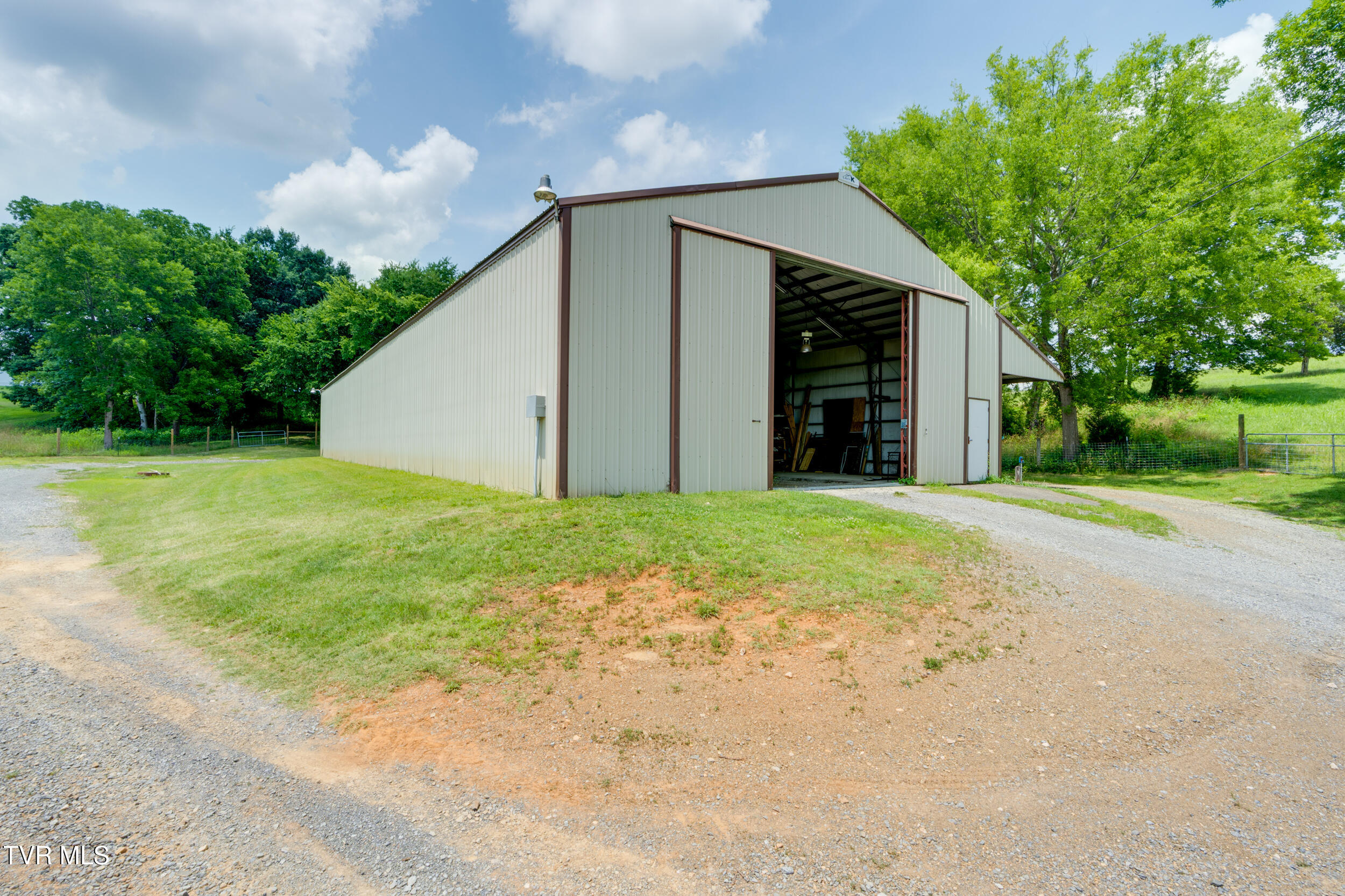 208 Buffalo Road Bluff City, TN 37618 - Photo 61 of 90 064