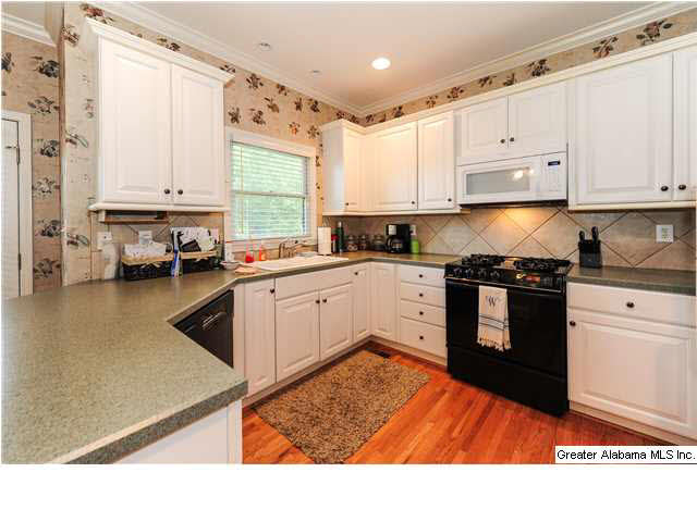629 Willow Crest Road Birmingham, AL 35226 - Photo 8 of 28
