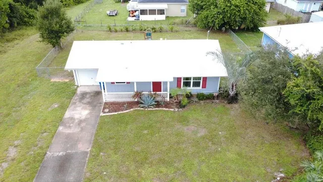 $2,000 | 490 14th Street Southwest, Vero Beach, FL 32962