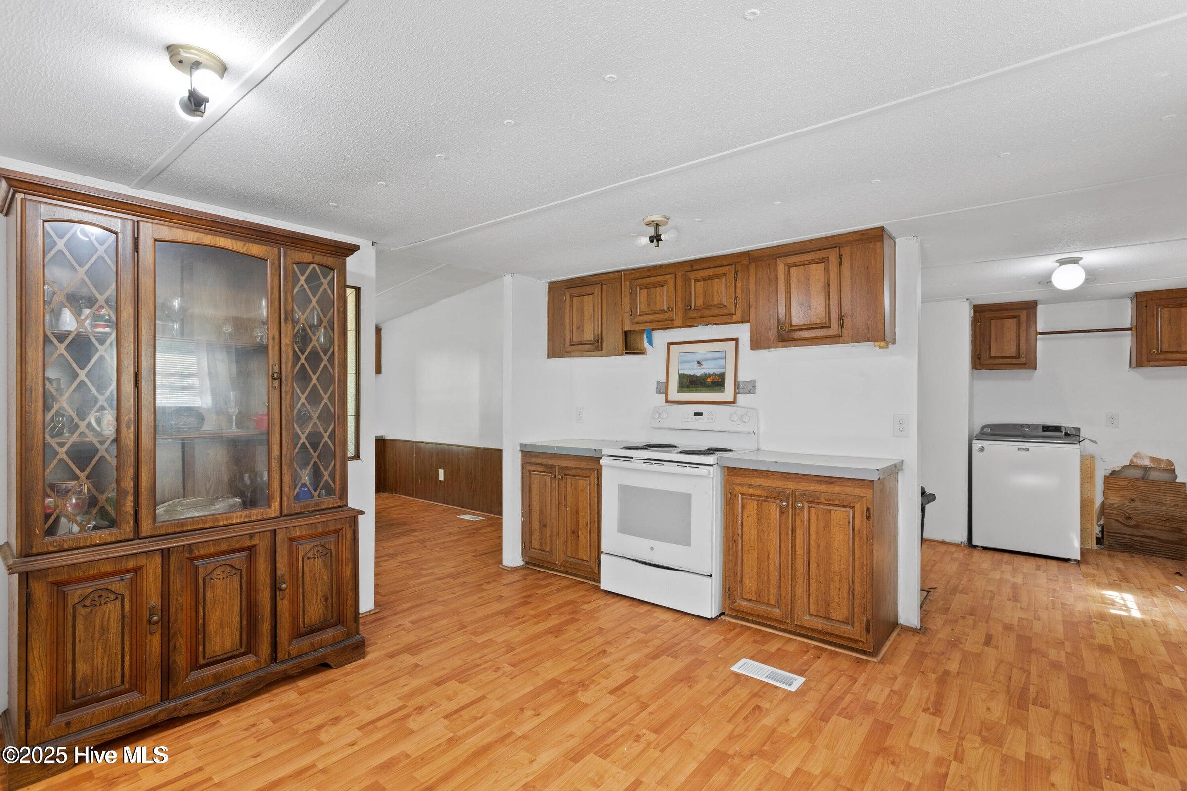 677 Berrys Creek Road Beaufort, NC 28516 - Photo 11 of 32 20250610155220744242000000-o