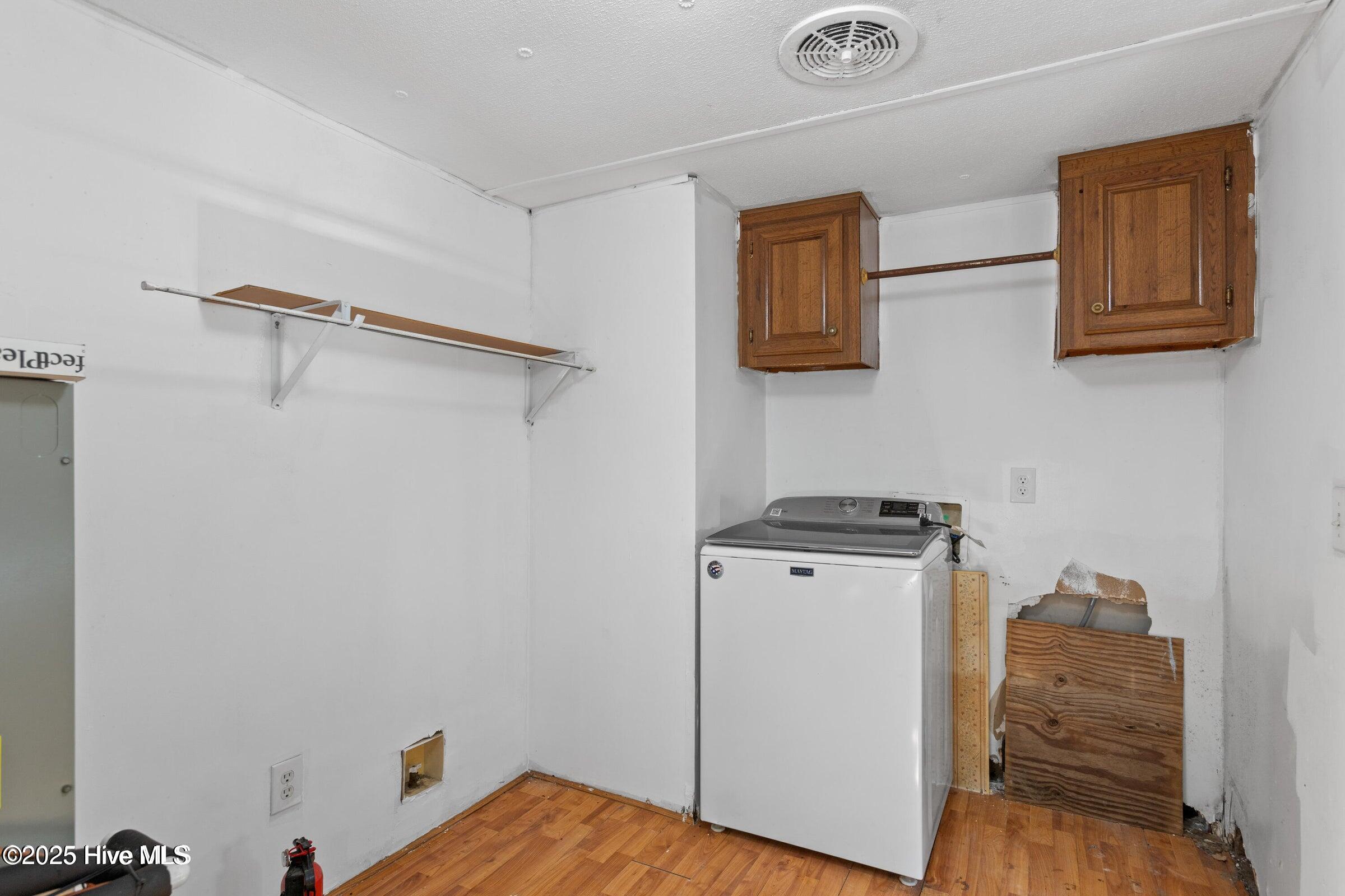 677 Berrys Creek Road Beaufort, NC 28516 - Photo 12 of 32 20250610155224599936000000-o