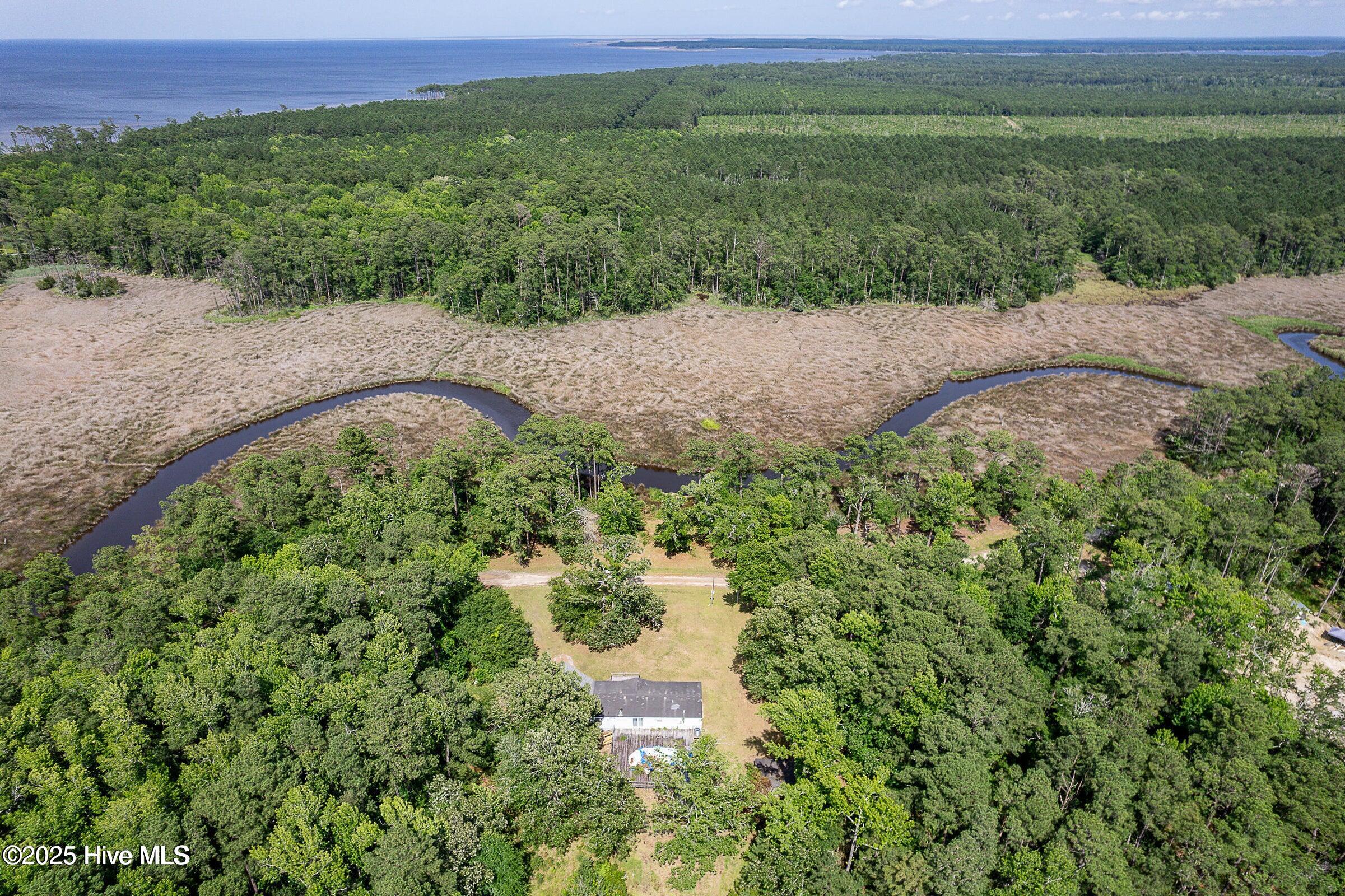 677 Berrys Creek Road Beaufort, NC 28516 - Photo 27 of 32 20250610155315274781000000-o