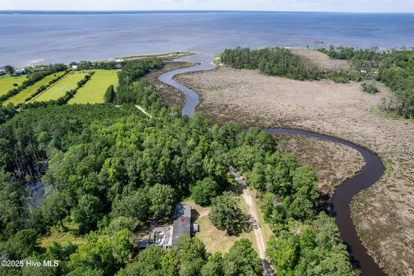 $345,000 | 677 Berrys Creek Road, Beaufort, NC 28516