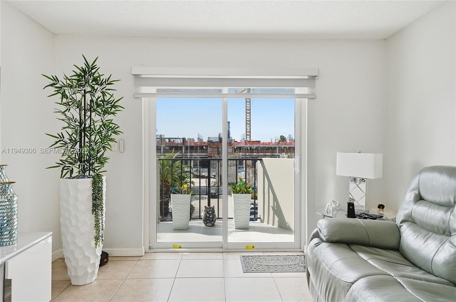 6965 Harding Avenue, Unit 404 Miami Beach, FL 33141 - Photo 4 of 31