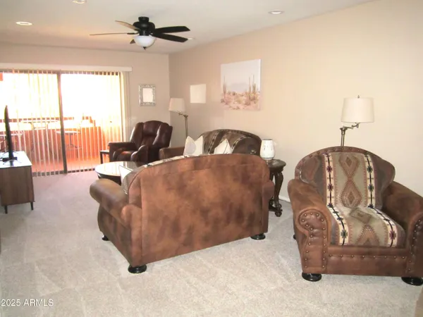 $1,700 | 12212 North Paradise Village Parkway West, Unit 449, Phoenix, AZ 85032