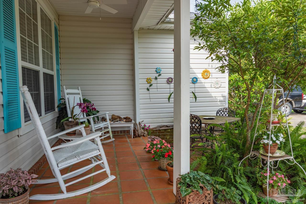 120 Juniper Drive Freeport, FL 32439 - Photo 3 of 49