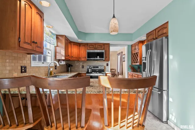 $359,000 | 3700 Whig Street, Springfield, IL 62711