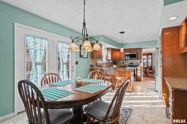 $359,000 | 3700 Whig Street, Springfield, IL 62711