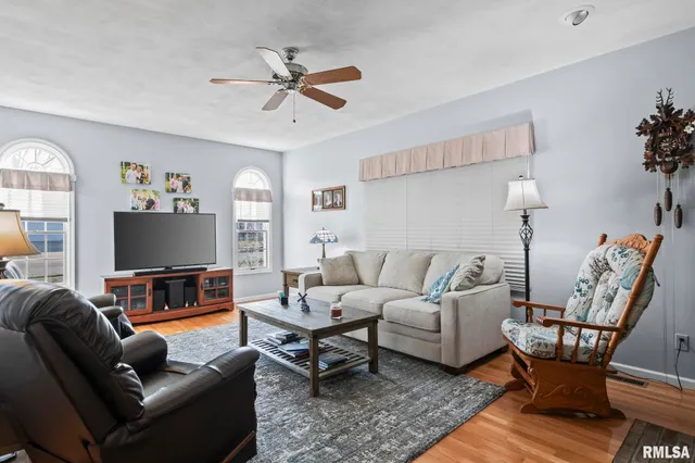 $359,000 | 3700 Whig Street, Springfield, IL 62711