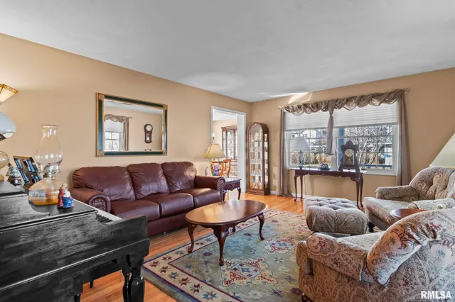 $359,000 | 3700 Whig Street, Springfield, IL 62711