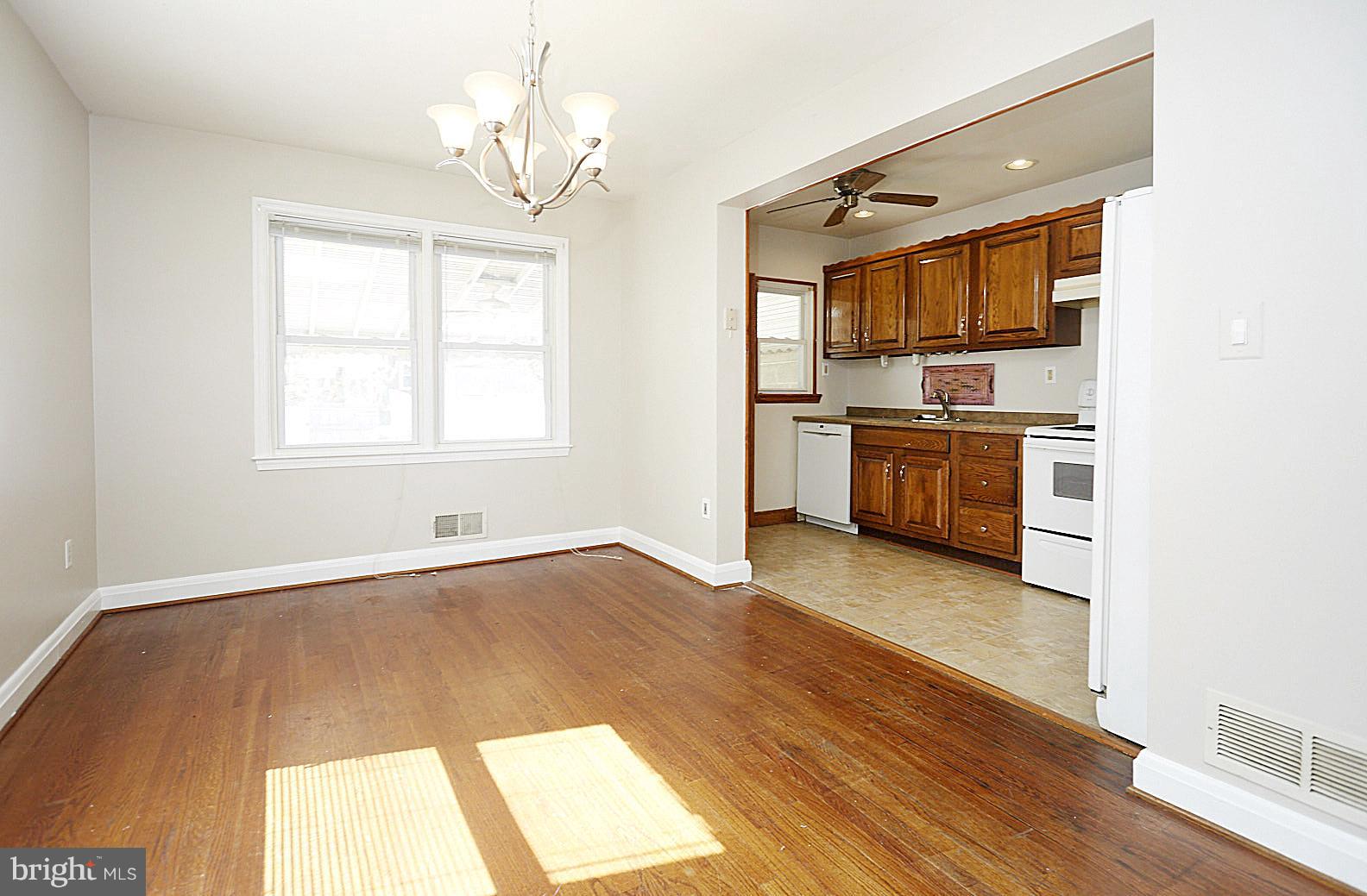 2223 Coralthorn Road Baltimore, MD 21220 - Photo 2 of 24 Dining Room