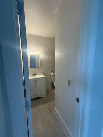 $1,390 | 5930 Pierce Street, Unit 3, Hollywood, FL 33021