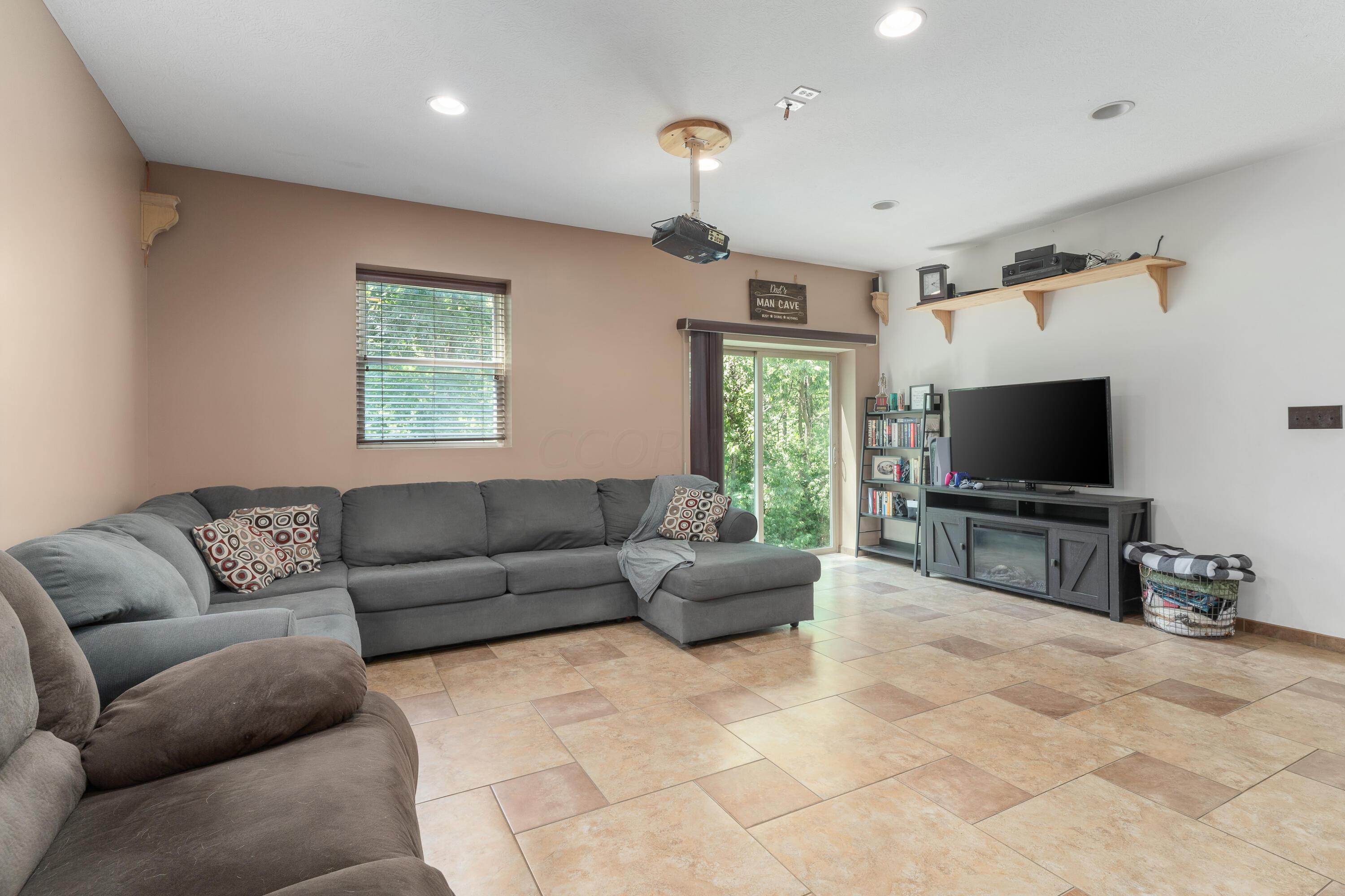 1691 Dyer Road Grove City, OH 43123 - Photo 108 of 108 Open floor plan