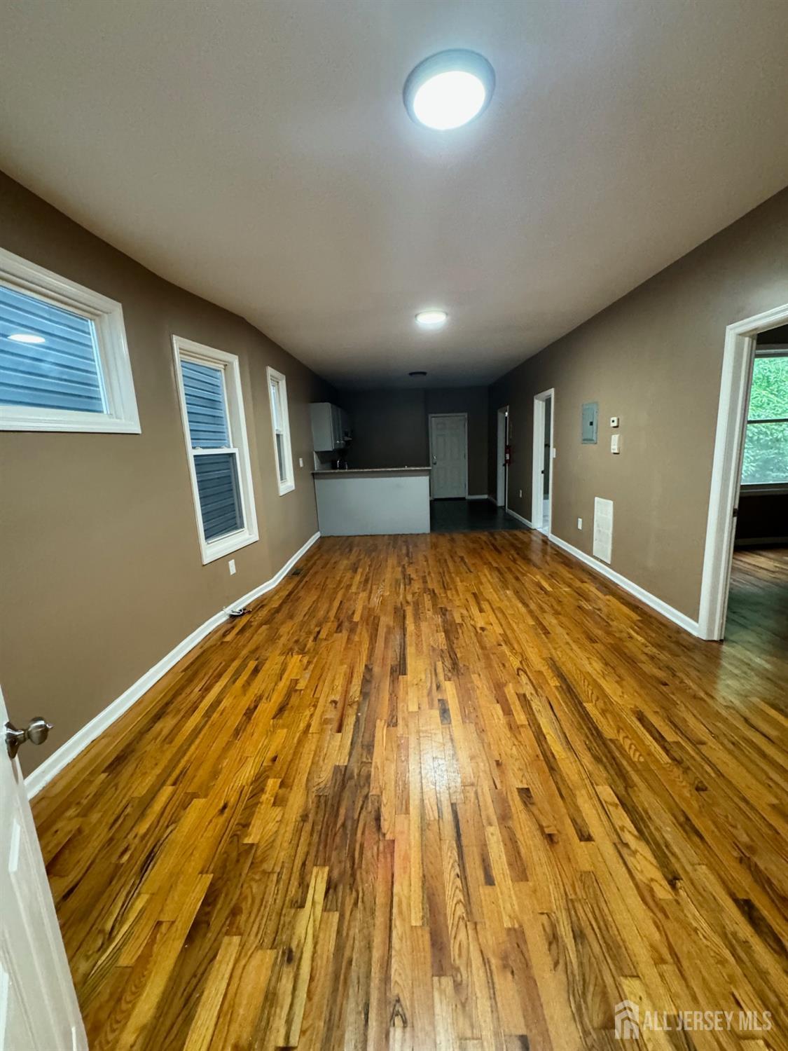 27 Alexander Street Newark, NJ 07106 - Photo 5 of 12