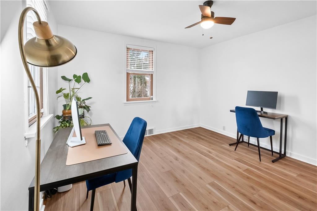 557 Hillcrest Avenue McKees Rocks, PA 15136 - Photo 23 of 40