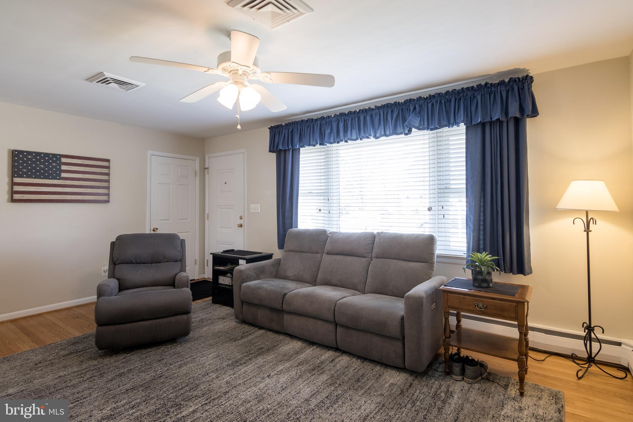2825 Pinewick Road Ellicott City, MD 21042 - Photo 9 of 49 Living Room