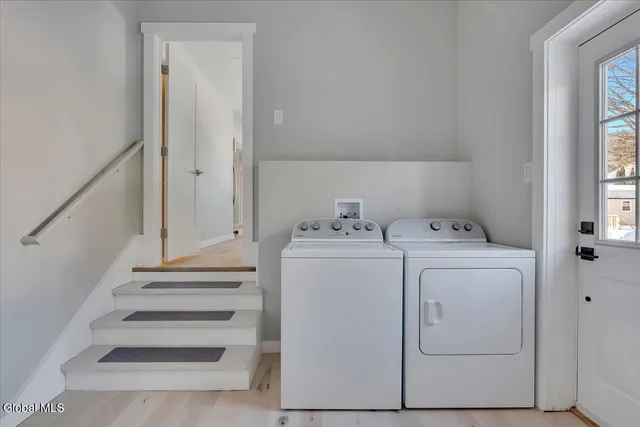 $4,800 | 257 West Circular Street, Saratoga Springs, NY 12866