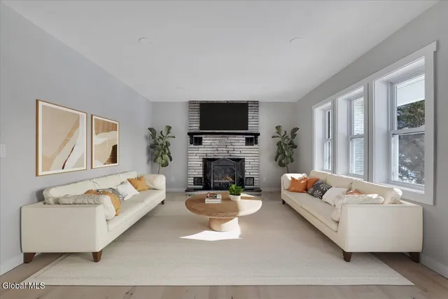 $4,800 | 257 West Circular Street, Saratoga Springs, NY 12866